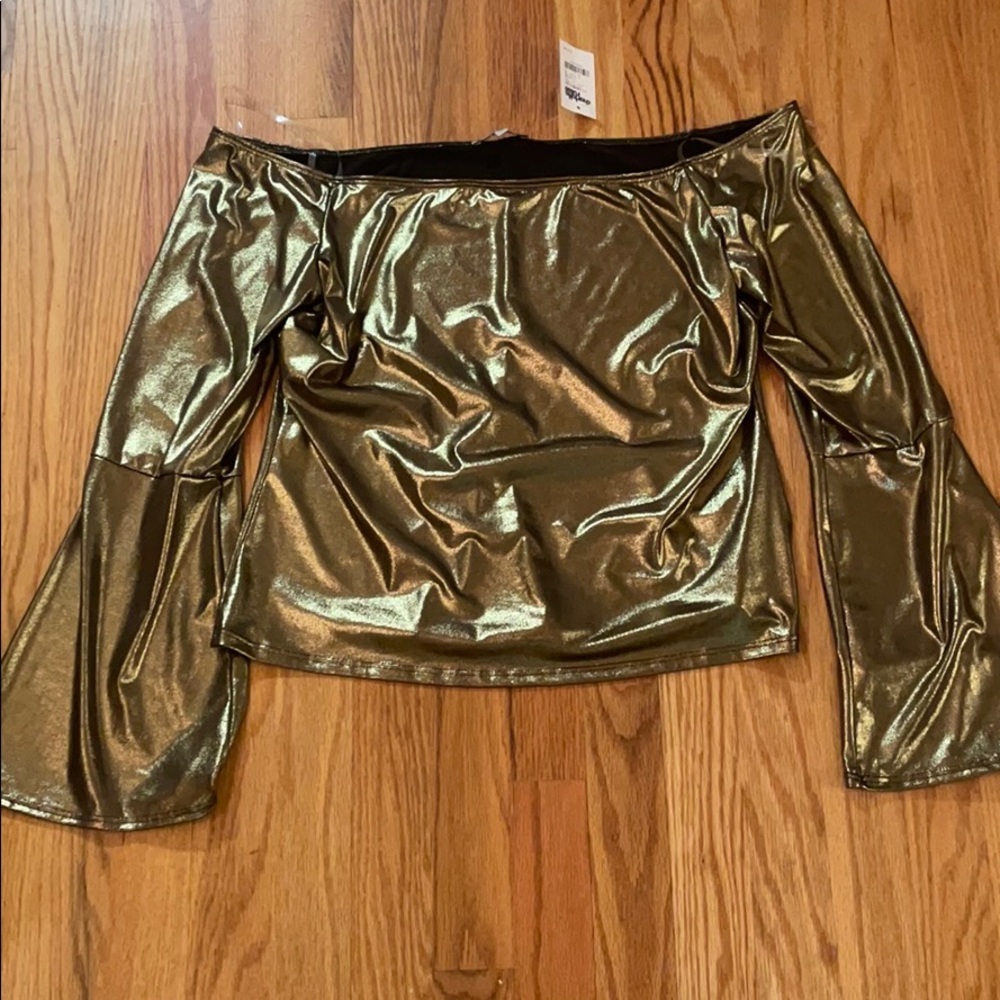 Off shoulder gold lamè bell sleeve top L